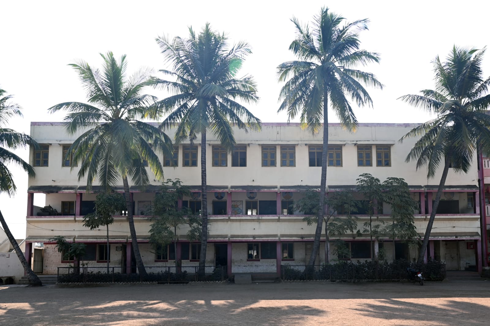 KRES Comp PU College campus